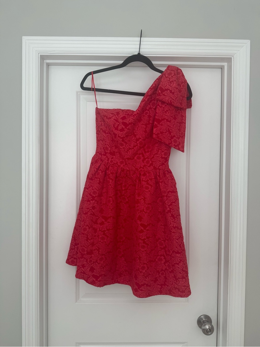 Sugarlips - Zarah Jacquard Ivine Bow Mini Dress